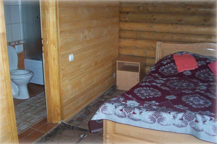 Boykivskiy Dvir Hotel Yasenitsa Zamkova Exterior photo